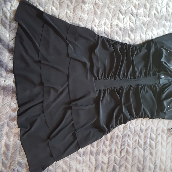 Dress - Picture 2 of 4